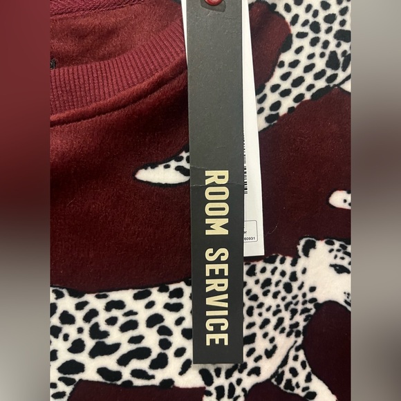 NWT Room Service Leopard Print Burgundy Women's Top Size XXL - Picture 10 of 11
